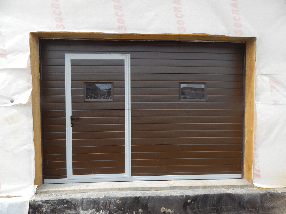 Ворота подъёмные секционные, Эжва